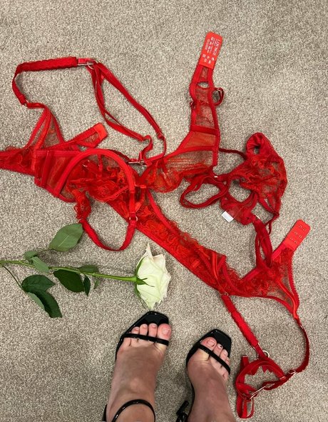 ieshapiritofree pretty model photo