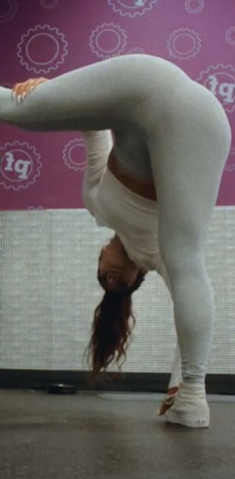 Sensazion pretty pornstar img