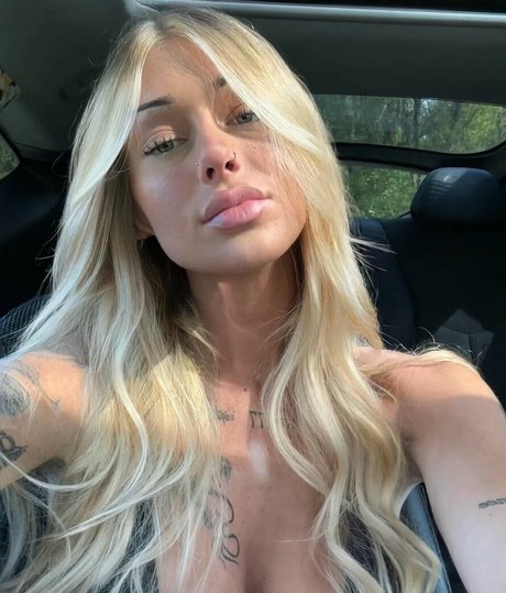 Ryrenee pornstar exclusive picture