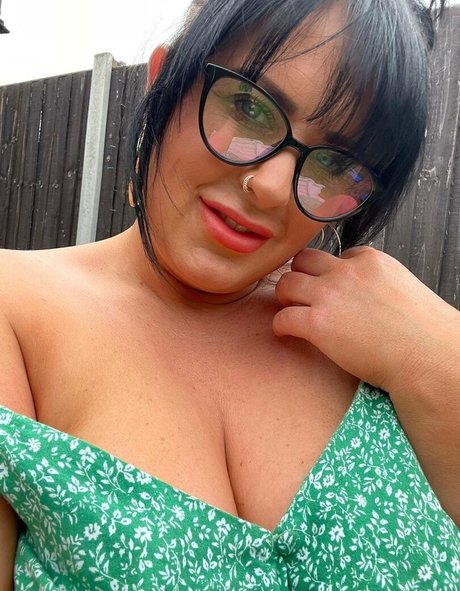 deleteduser20233 star pornographic picture