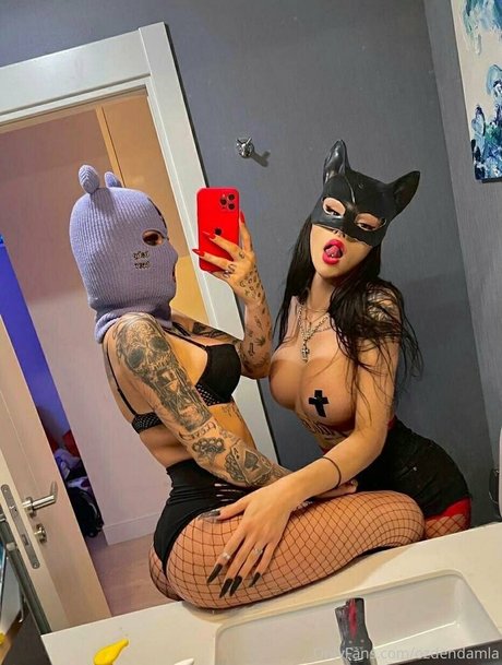 damlaozden adult model pic