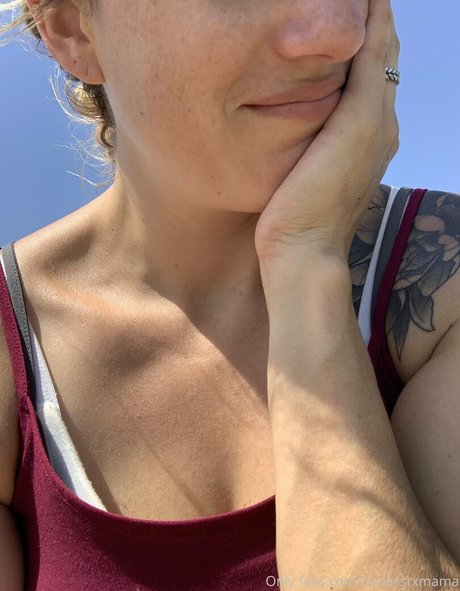 badasstxmama sexy model photos