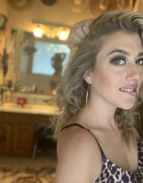 badasstxmama pretty pornstar photo