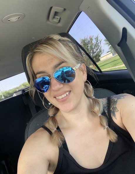 badasstxmama star sexy pic