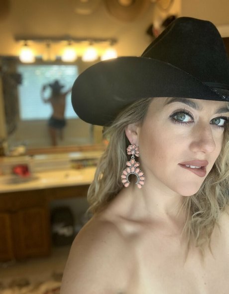 badasstxmama exclusive star img