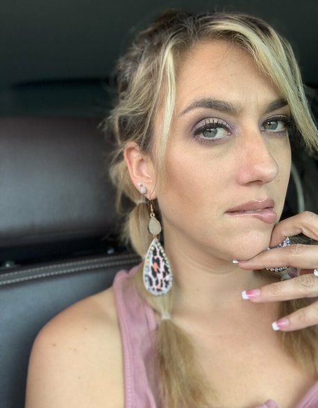 badasstxmama sexy star galleries