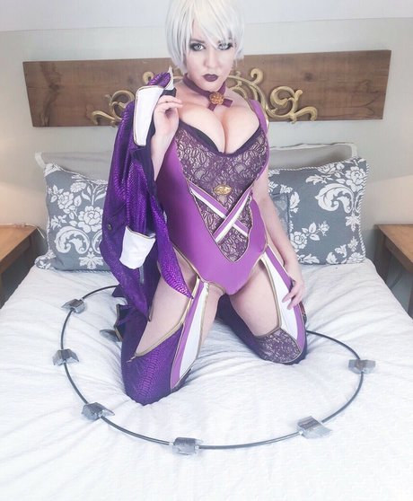 LisaLouWho star hot pics