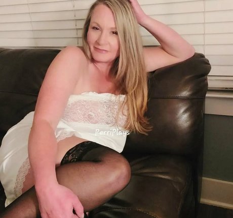 PerriPlays high quality pornstar archive