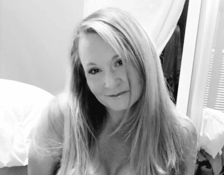 PerriPlays sex model pics