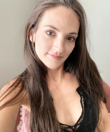 Aunna Harris erotic actress pictures