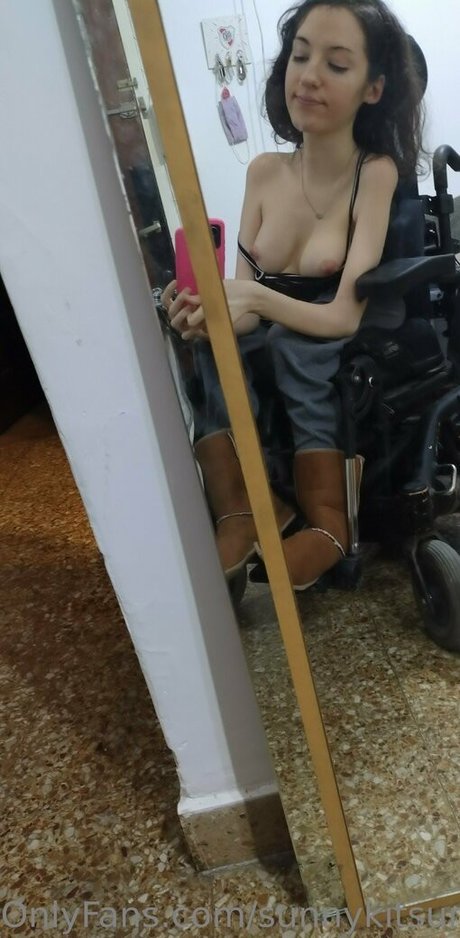 sunnykitsunexo model nude pics