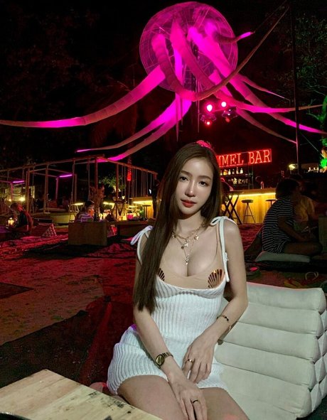 yoke chonthicha best model gallery