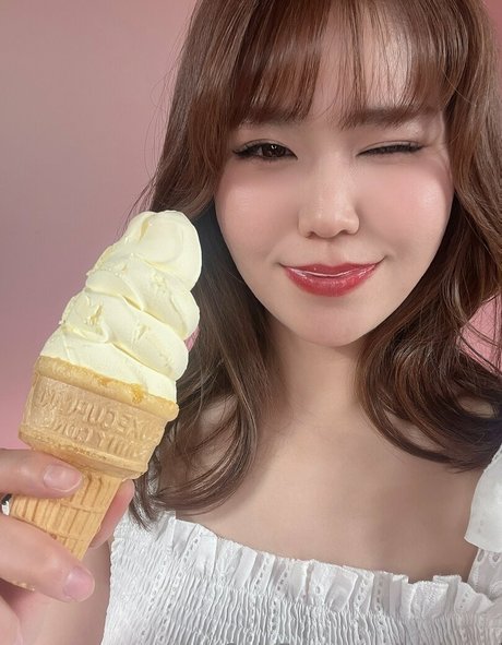 jgirlrena erotic star archive