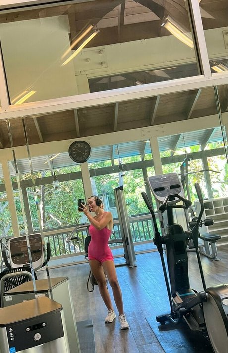 learninwithg erotic star pic