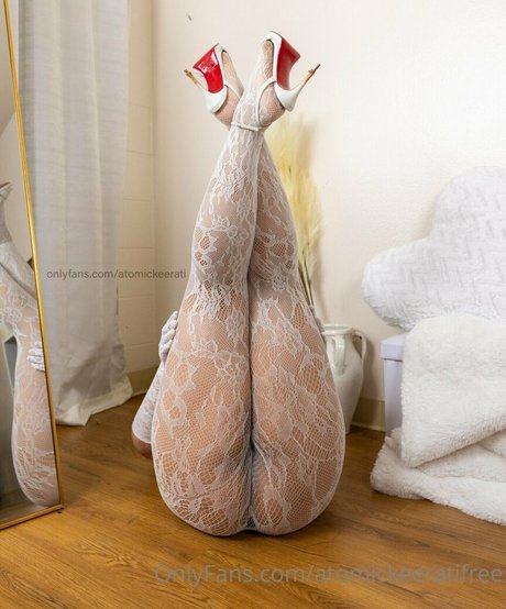 atomickeeratifree xxx pornstar pic