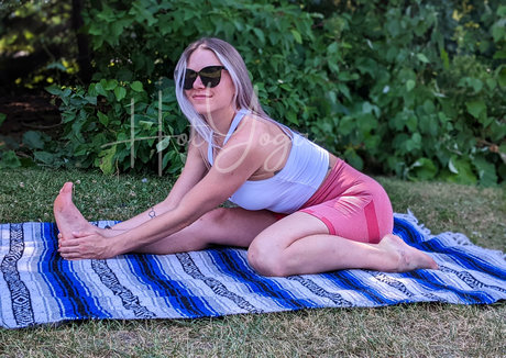 hot yoga model high quality pic