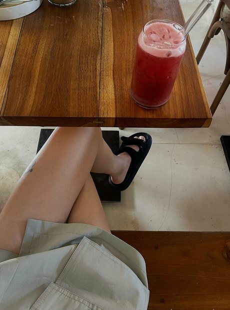 pppoisonnn ivy Quick model image