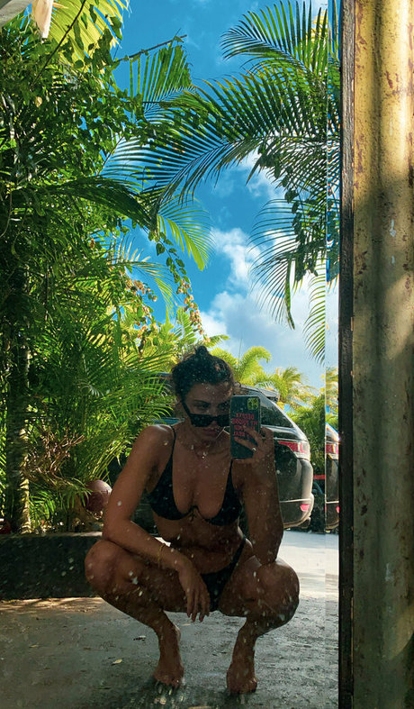 kristenheh nude model photos