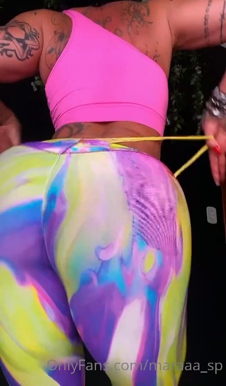 Mara Oliveira star naked pic