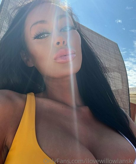 ilovewillowlansky model porn gallery