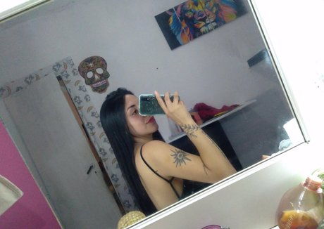 laraxxxb pretty pornstar photos