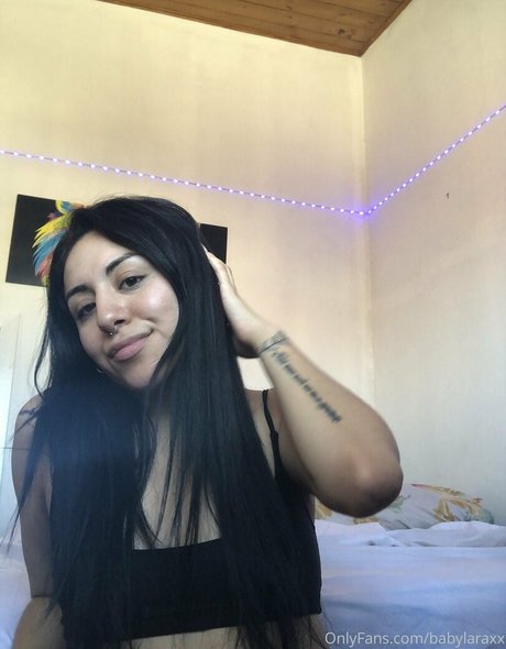 laraxxxb pornstar beautiful pics