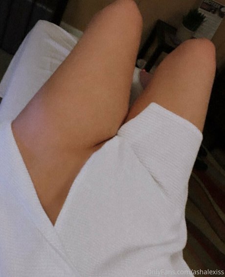 ashalexiss model hot gallery