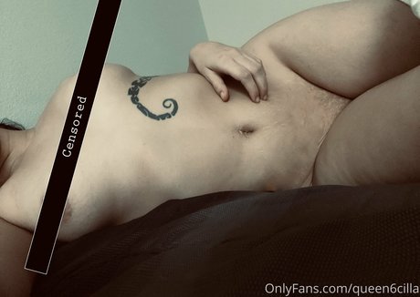 queen6cilla top model photo