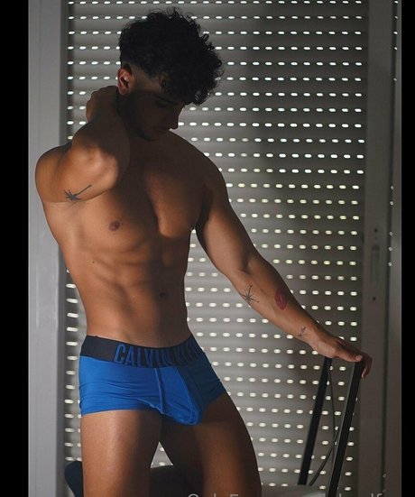 exoticboyfree hot model pic