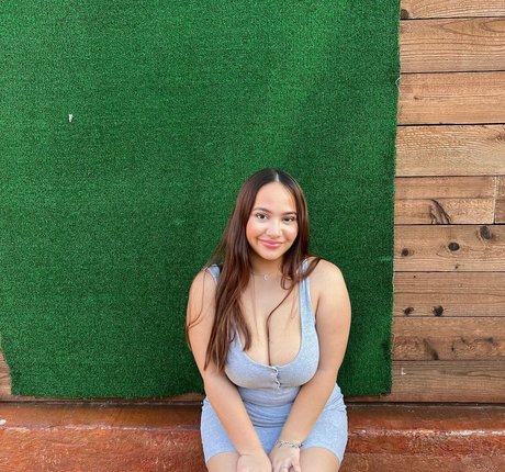 Ellie Johnston adult star pic