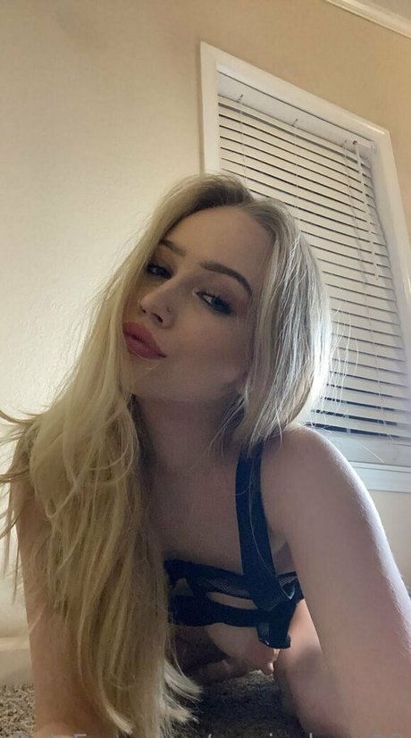 mariacheer18 erotic star pictures