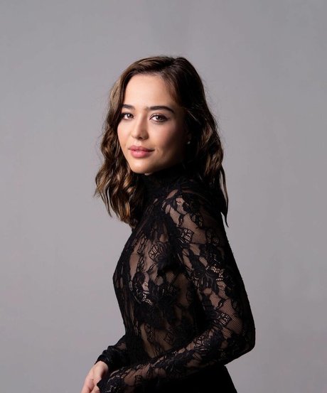 Bella Piero nude pornstar gallery