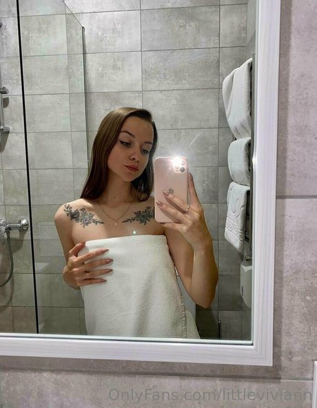 littleviviann model nude galleries