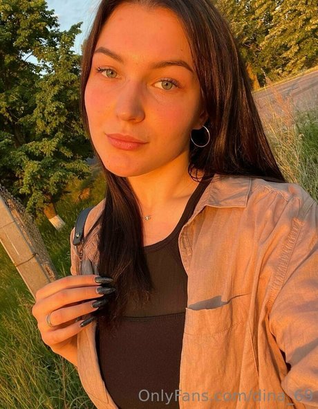 dina 69 nude pornstar picture