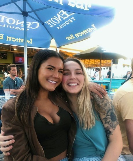 Fuckella sexy star image