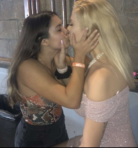 petite girls onlyfans hot sexy image