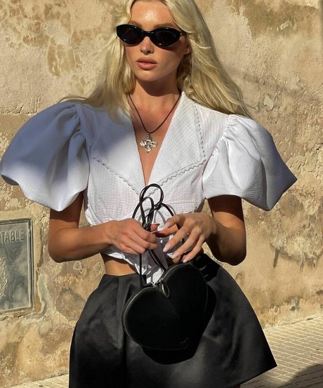 girlfriend onlyfans pornographic archive