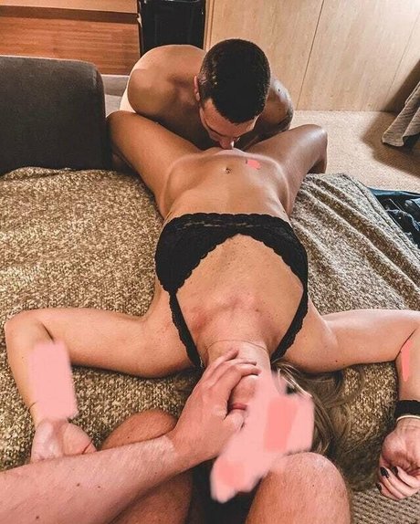 lesbian kissing onlyfans beautiful porn pic