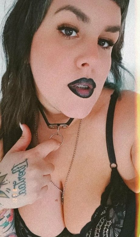 dadabitch model sexy pic