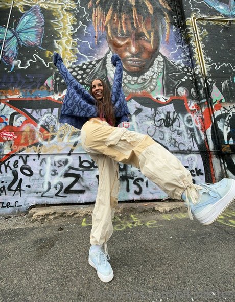 bikinibites star nude pictures