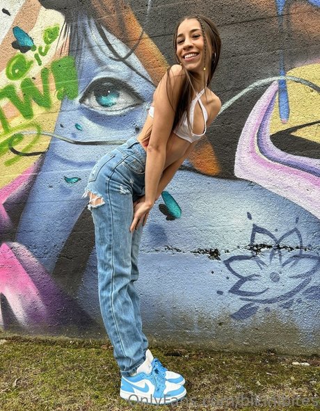 bikinibites star top photo