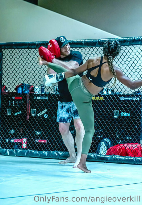 angieoverkill pornstar top photo