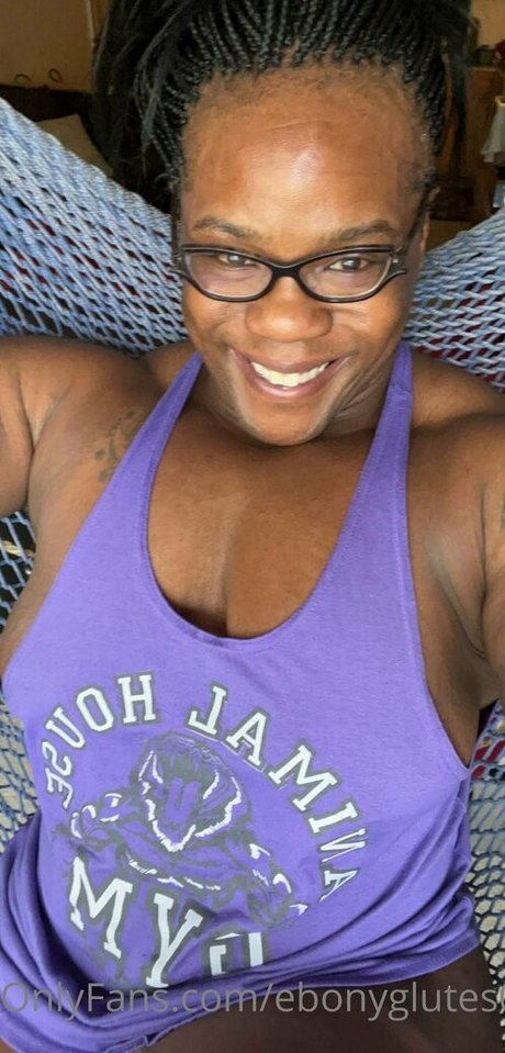 ebonyglutes01 star top photos