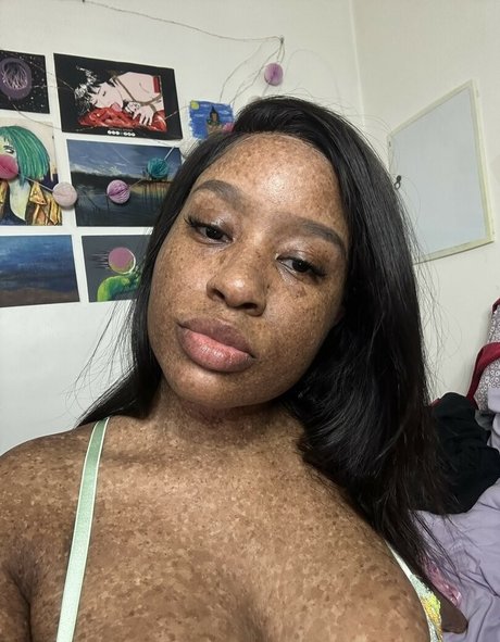 freckledn pornographic actress img