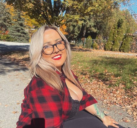 Lilly Alcorn pornographic star pics