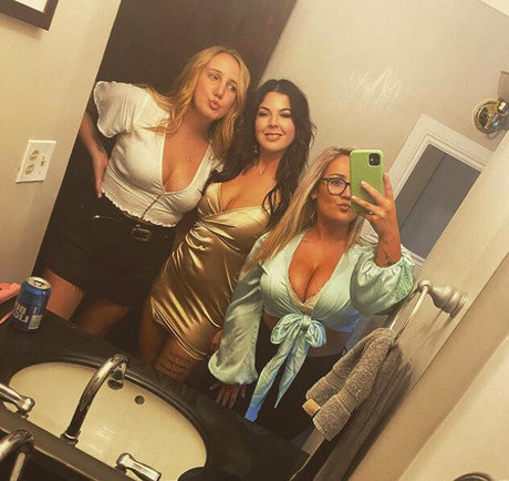 Lilly Alcorn pornstar perfect img