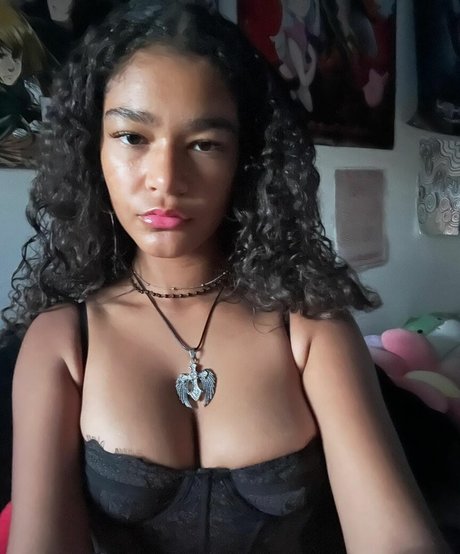 juliaalovesyou model naked archive