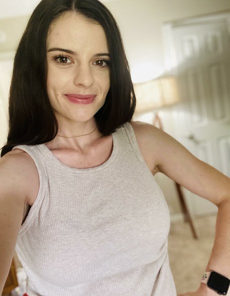 casual lies pretty star photos