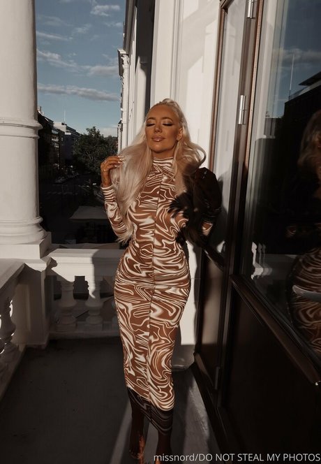 stepsisjojo model nice picture