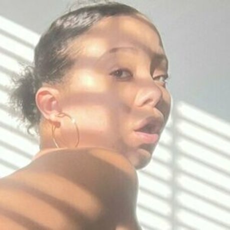 adrianamaya star naked picture